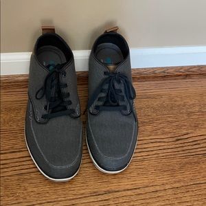 Men's Skechers lace up fabric shoes *Like New*